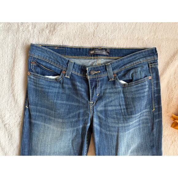 Levi's Demi Curve Lowrise Bootcut Skinny Size 11/30 - Picture 5 of 5